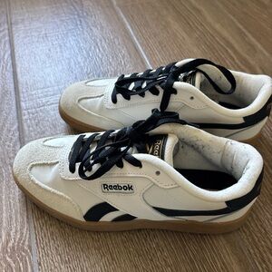 SOLD due to active offering - can not change the item as sold (on another site)